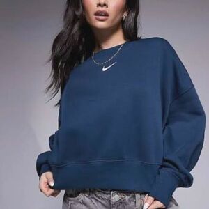 Nike Phoenix Fleece over oversized sweatshirt